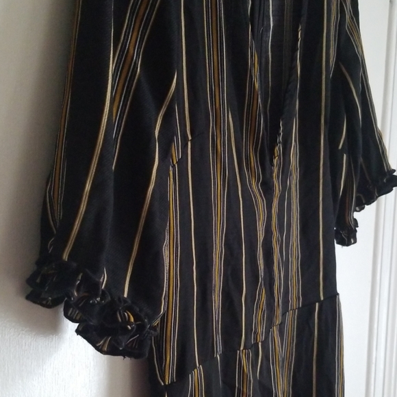 Dress - Picture 2 of 6